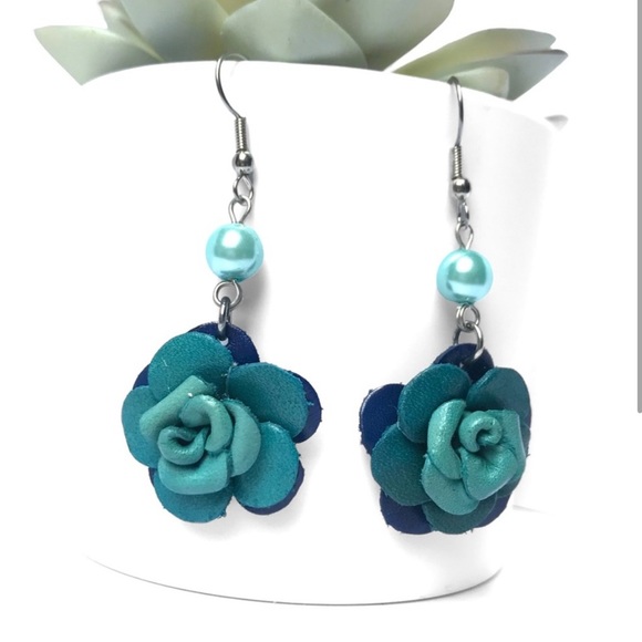 New! Genuine Leather Handmade Handcrafted Flower Bead Earrings - Picture 2 of 3